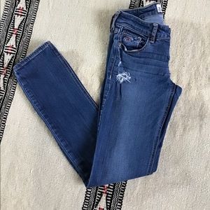 HOLLISTER BLUE JEANS RIPPED SIZE 25